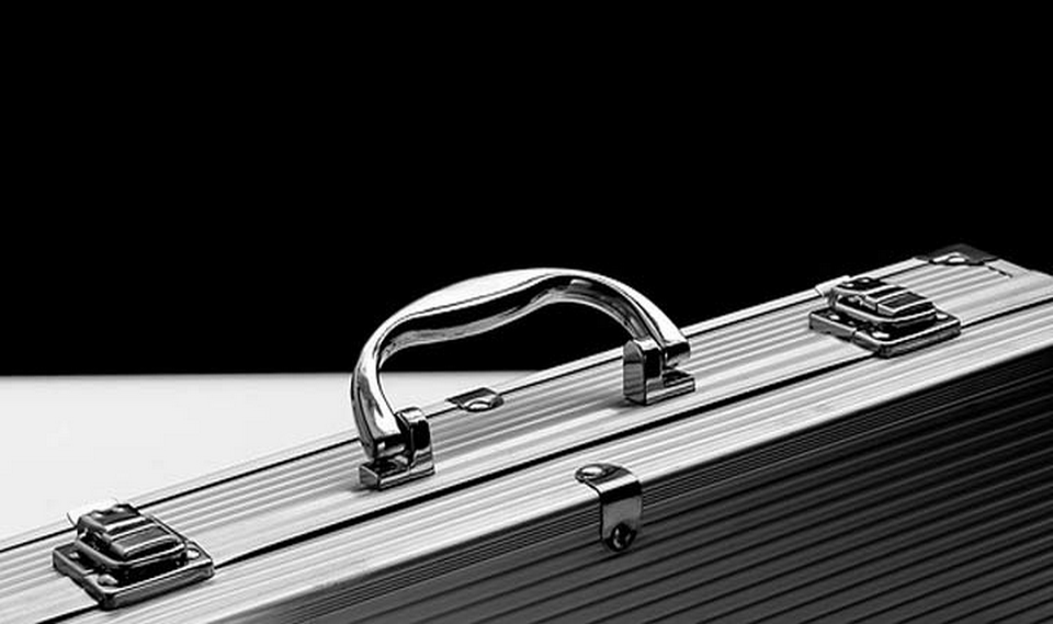 The Best Guide to Keep Your Luggage Safe While Travelling